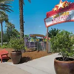 219 Palmetto Pl 1 - Tropical Paradise